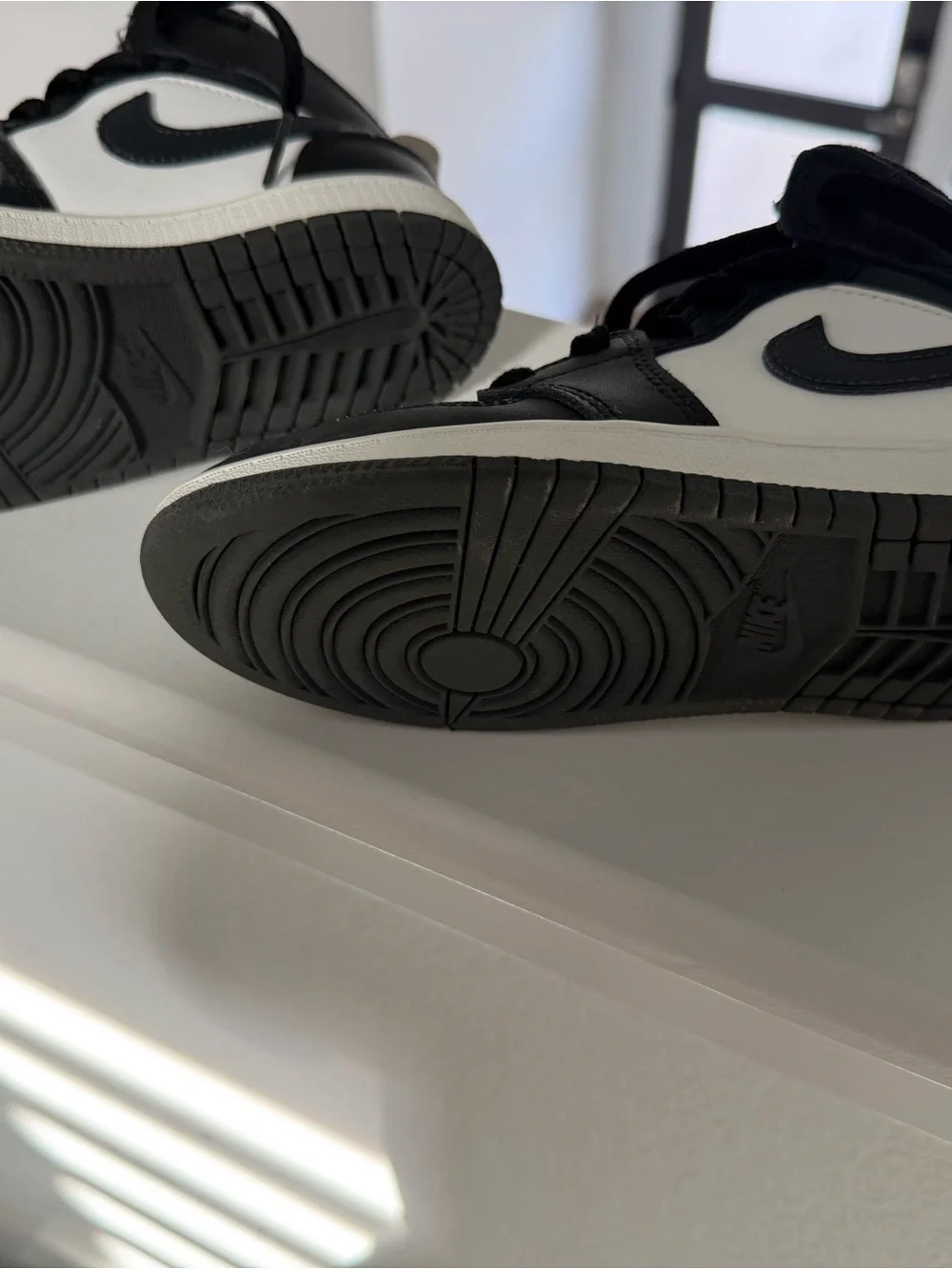 Nike Jordan 1 Retro Kids' Black/White Sneakers
